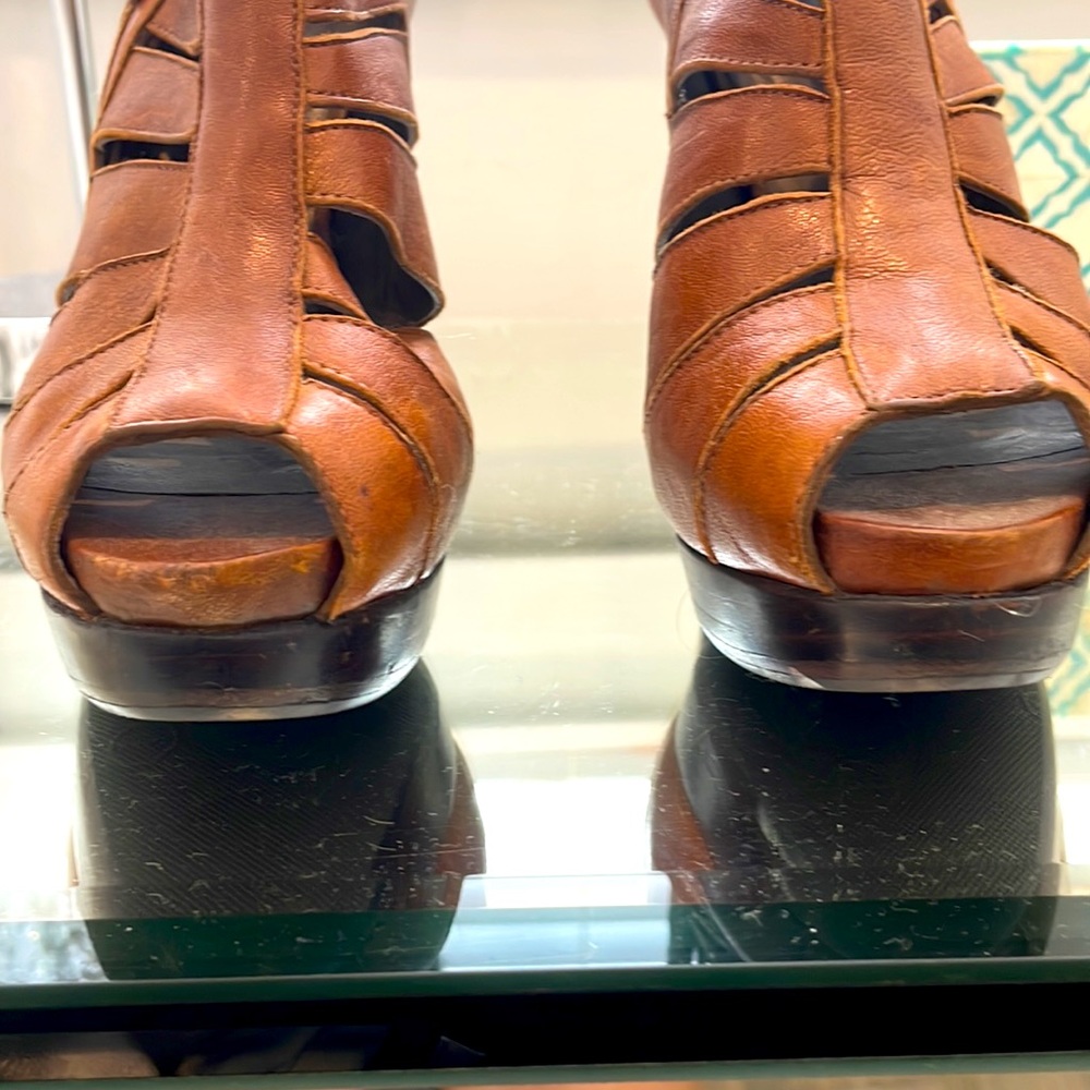 Stuart Weitzman Heeled Booties. Size 7. - image 2